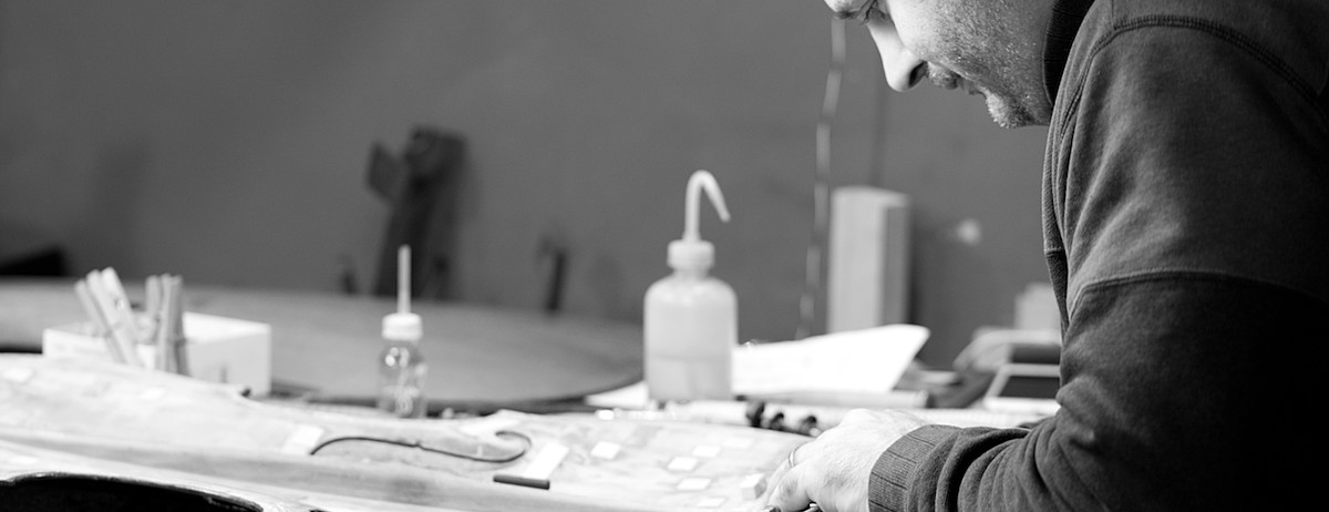 オプティシュヴァレ合同会社 (ラトリエバイエーピーシー) - L'atelier by APC: Luthier, Violin Maker & Instruments Repair Specialist